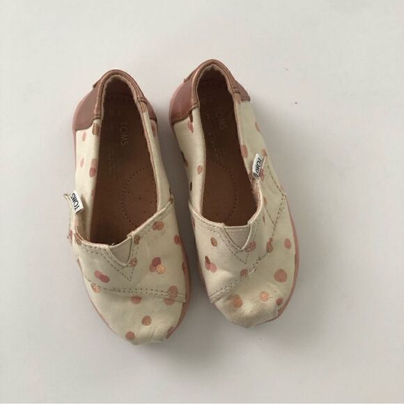 Toms off white with shimmering pink polka dots Velcro strap leather patch size 8 - Picture 4 of 8